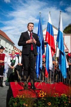 Izjemen obisk zaznamoval 50. Dneve narodnih noš in oblačilne dediščine v Kamniku (Blaž T. Muc)  (136)
